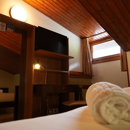 Hotel Davost Форни ди Сопра Екстериор снимка