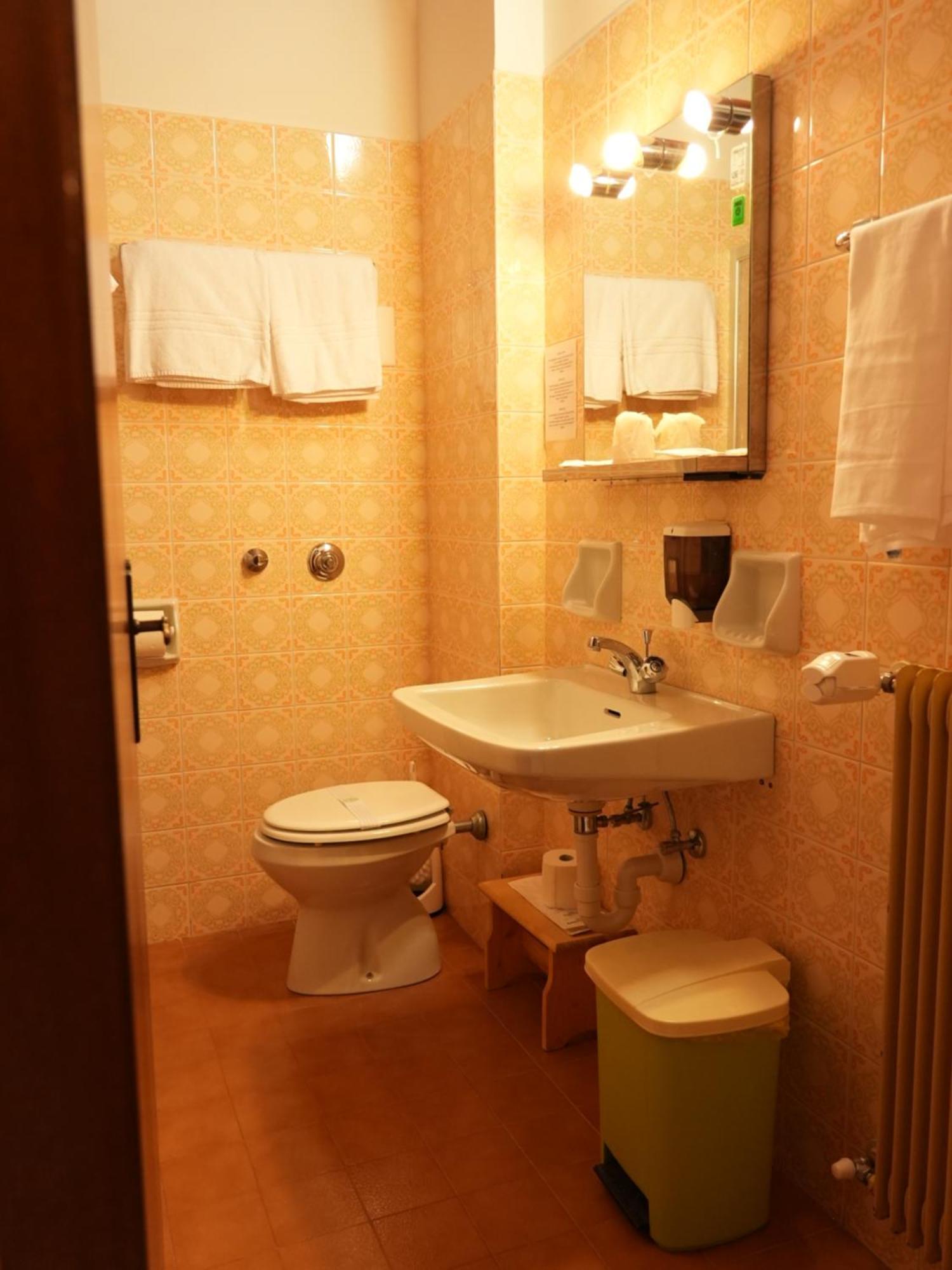 Hotel Davost Форни ди Сопра Екстериор снимка
